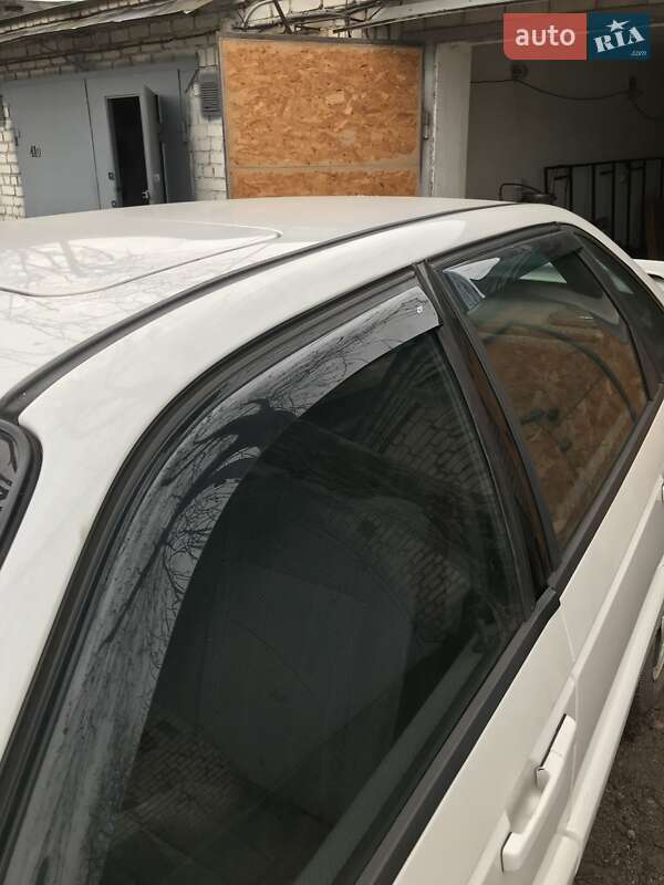 Седан Volkswagen Passat 1988 в Николаеве