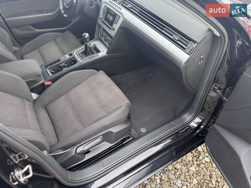 Універсал Volkswagen Passat 2017 в Івано-Франківську