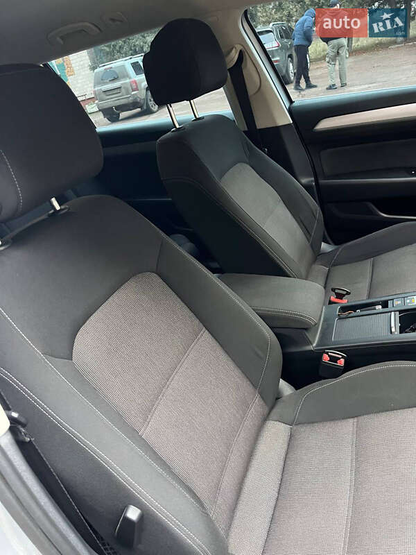 Универсал Volkswagen Passat 2015 в Нежине фото 12 Универсал Volkswagen Passat 2015 в Нежине