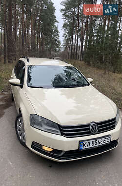 Универсал Volkswagen Passat 2012 в Богуславе