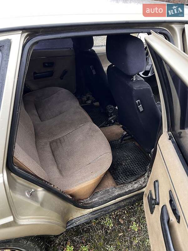 Хетчбек Volkswagen Passat 1986 в Рівному