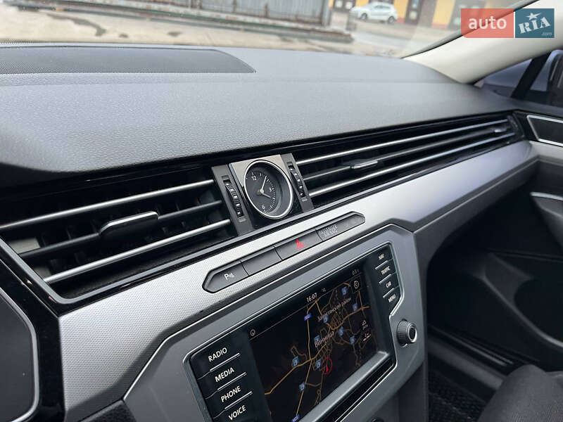 Універсал Volkswagen Passat 2015 в Вінниці фото 43 Універсал Volkswagen Passat 2015 в Вінниці