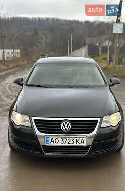 Седан Volkswagen Passat 2005 в Мукачево