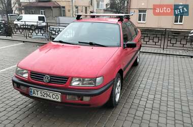 Седан Volkswagen Passat 1994 в Ивано-Франковске