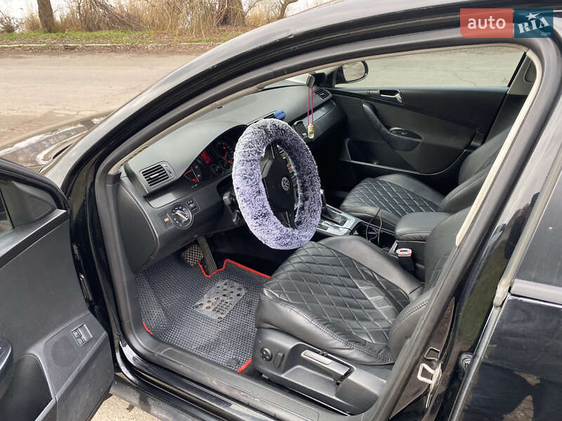 Універсал Volkswagen Passat 2006 в Рокитному