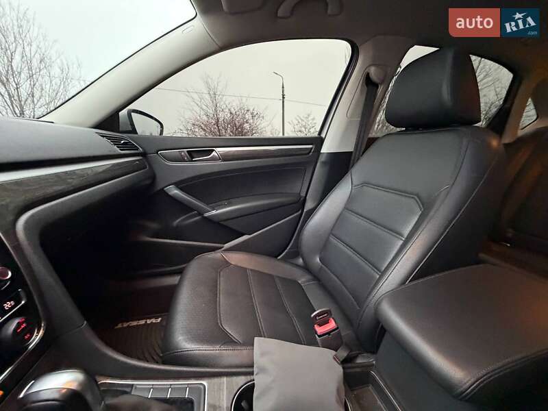Седан Volkswagen Passat 2016 в Кривому Розі