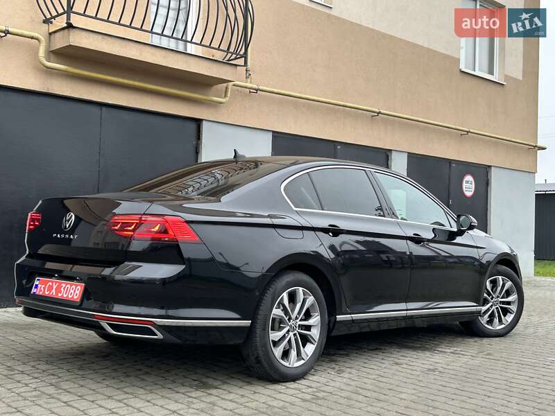 Седан Volkswagen Passat 2020 в Львове