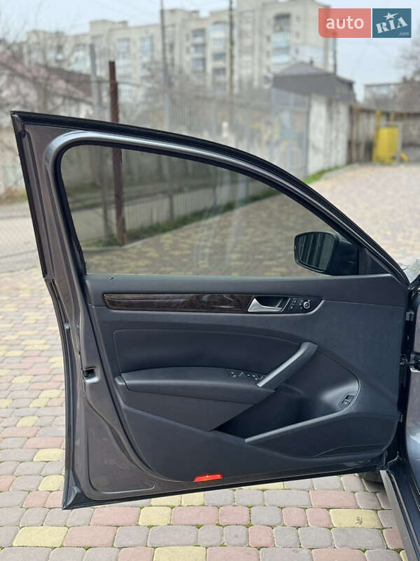 Седан Volkswagen Passat 2014 в Вінниці