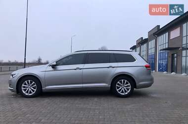 Універсал Volkswagen Passat 2015 в Тернополі