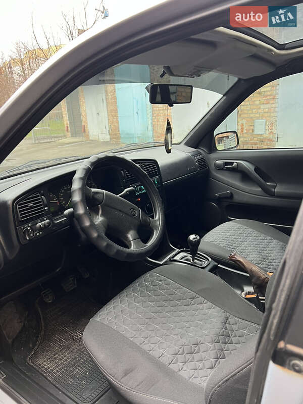 Седан Volkswagen Passat 1996 в Хмельницькому