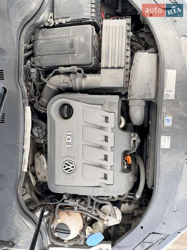 Універсал Volkswagen Passat 2011 в Рівному