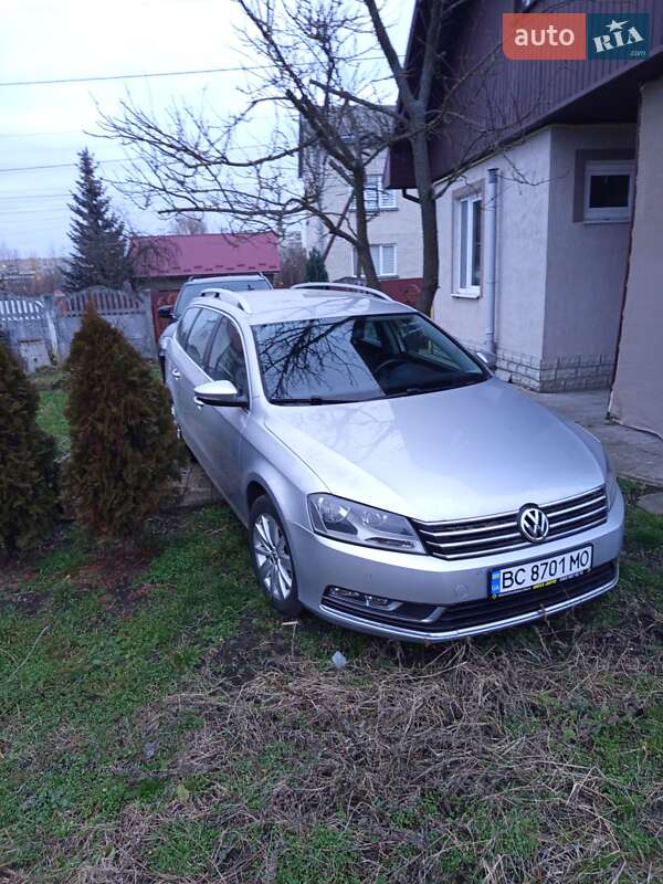 Універсал Volkswagen Passat 2011 в Шептицькому