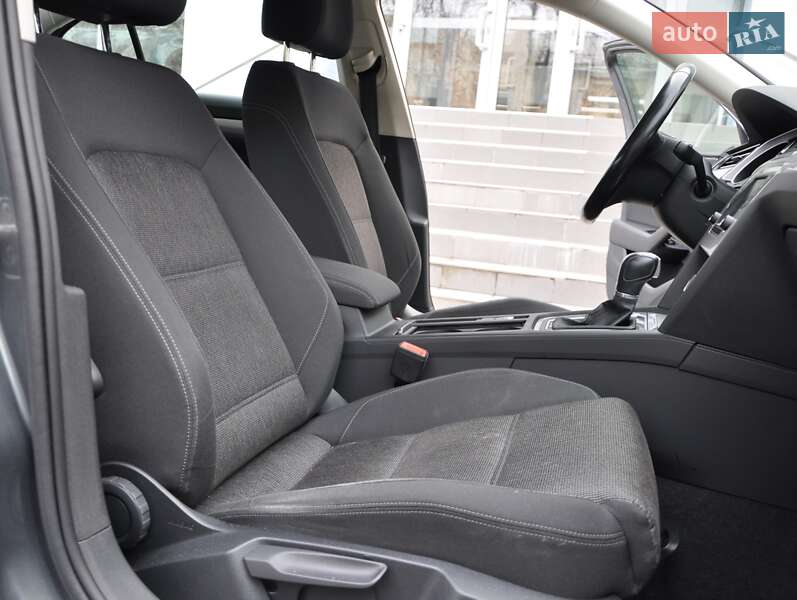 Седан Volkswagen Passat 2017 в Одесі фото 23 Седан Volkswagen Passat 2017 в Одесі
