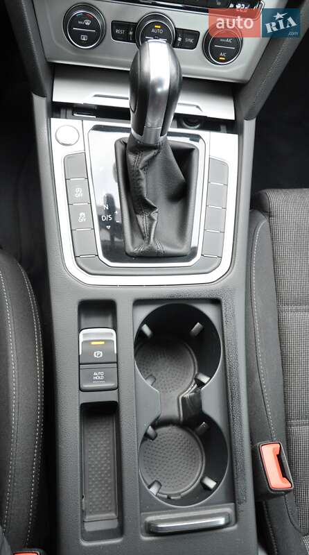 Седан Volkswagen Passat 2017 в Одесі фото 42 Седан Volkswagen Passat 2017 в Одесі