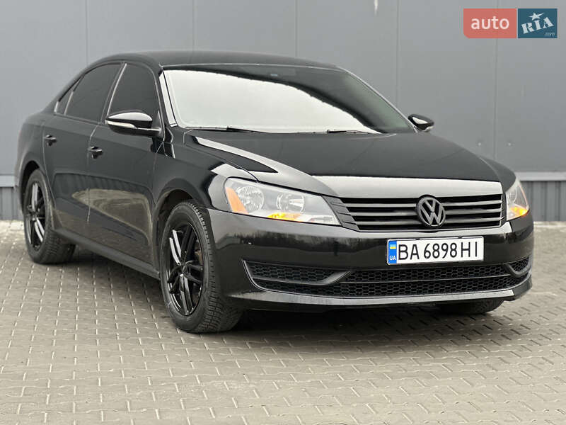 Седан Volkswagen Passat 2012 в Кропивницком