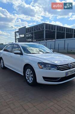 Седан Volkswagen Passat 2014 в Полтаве