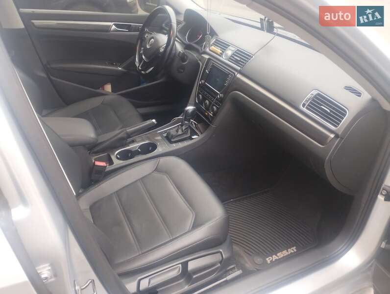 Седан Volkswagen Passat 2017 в Києві фото 10 Седан Volkswagen Passat 2017 в Києві