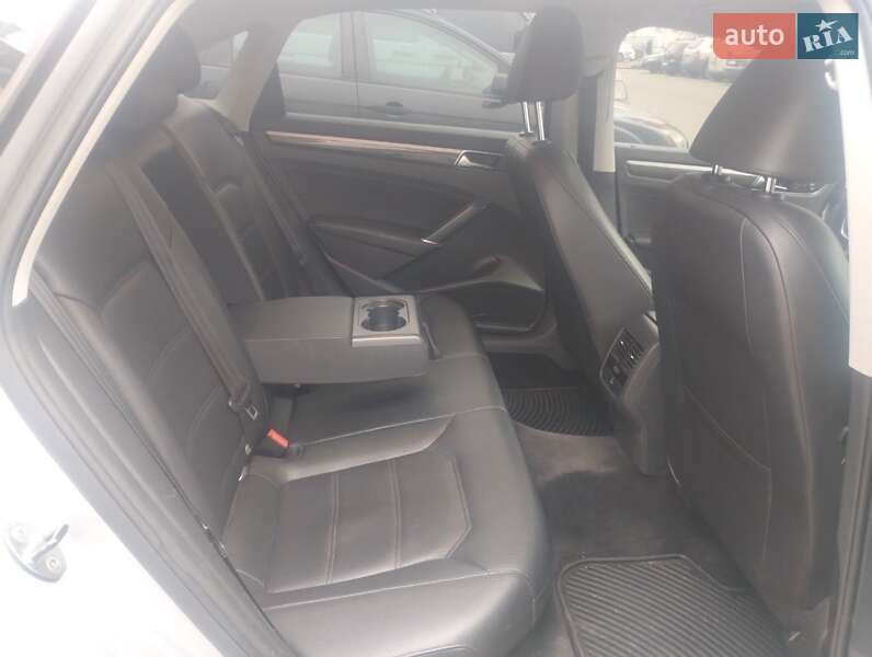 Седан Volkswagen Passat 2017 в Києві фото 12 Седан Volkswagen Passat 2017 в Києві