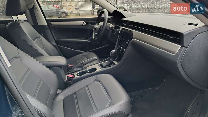 Седан Volkswagen Passat 2021 в Києві