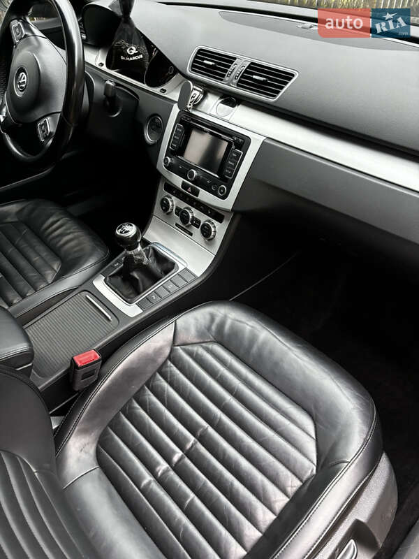 Универсал Volkswagen Passat 2012 в Березному