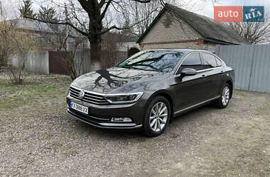 Седан Volkswagen Passat 2017 в Харькове