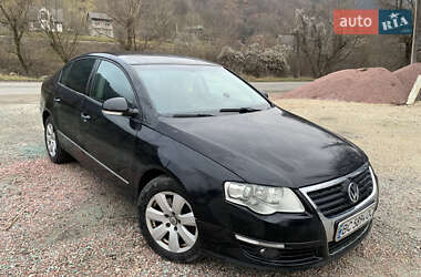 Седан Volkswagen Passat 2005 в Рахове