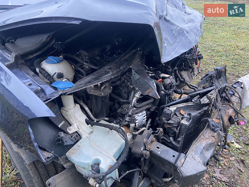 Универсал Volkswagen Passat 2011 в Десне