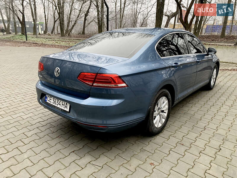 Седан Volkswagen Passat 2018 в Тернополі
