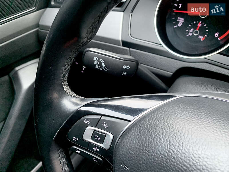Седан Volkswagen Passat 2018 в Тернополі