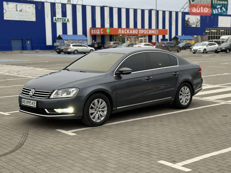 Седан Volkswagen Passat 2011 в Виннице