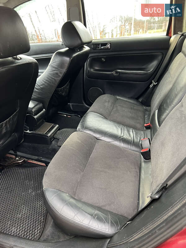 Універсал Volkswagen Passat 1998 в Воловцю