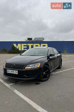 Седан Volkswagen Passat 2012 в Днепре