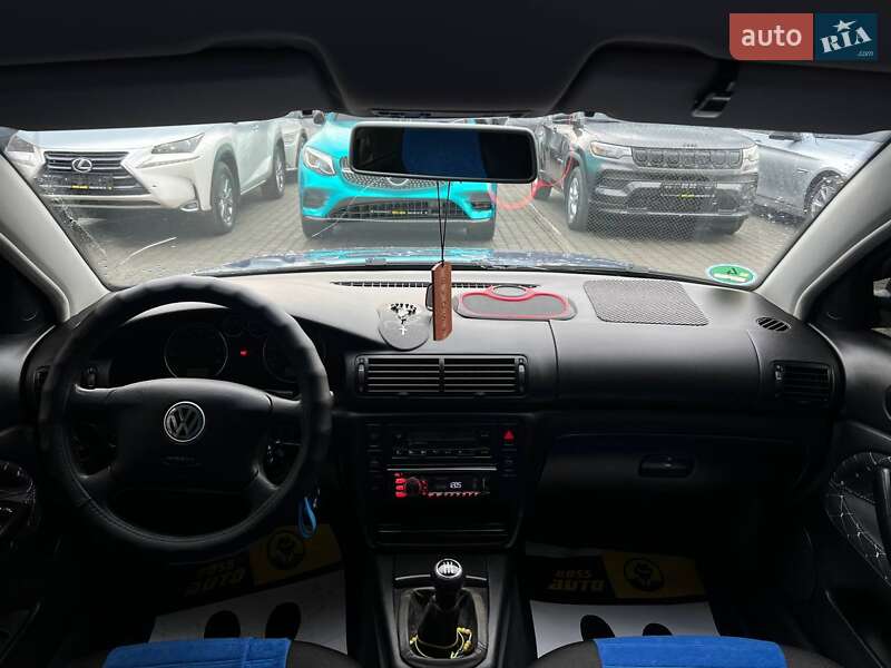 Седан Volkswagen Passat 2001 в Ивано-Франковске