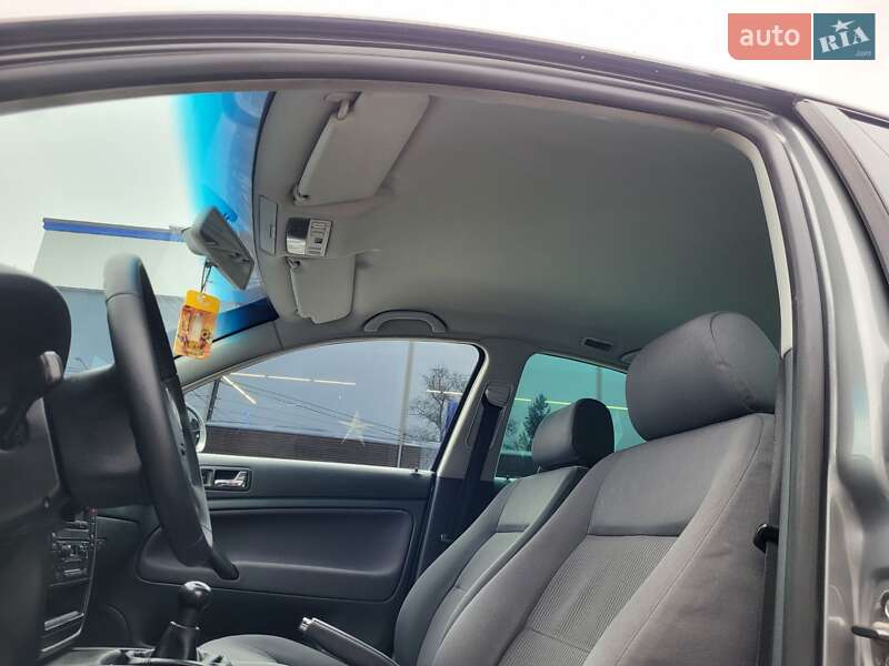 Седан Volkswagen Passat 2003 в Вінниці