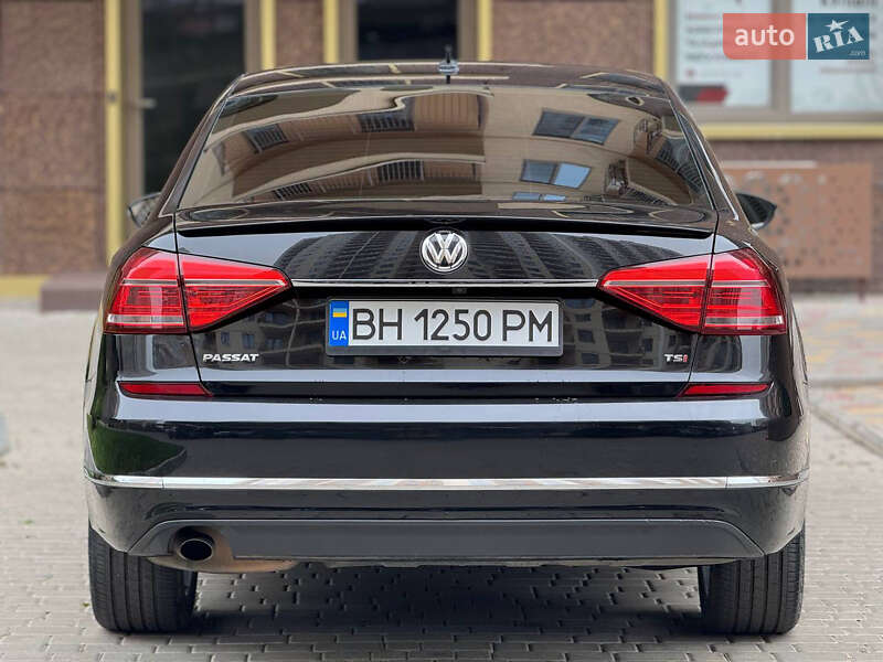 Седан Volkswagen Passat 2015 в Одессе