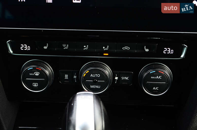 Універсал Volkswagen Passat 2017 в Києві