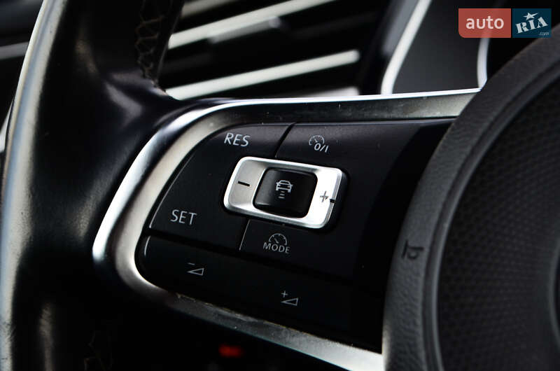 Універсал Volkswagen Passat 2017 в Києві