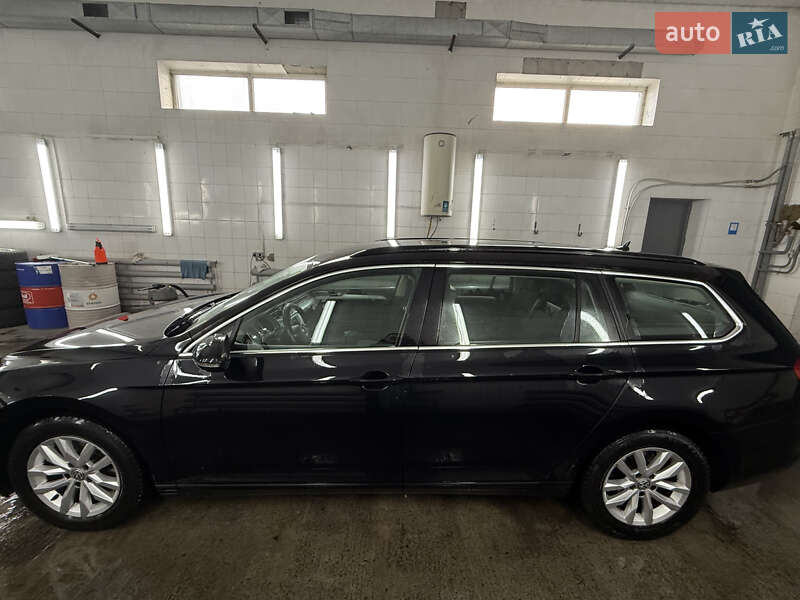 Універсал Volkswagen Passat 2016 в Києві