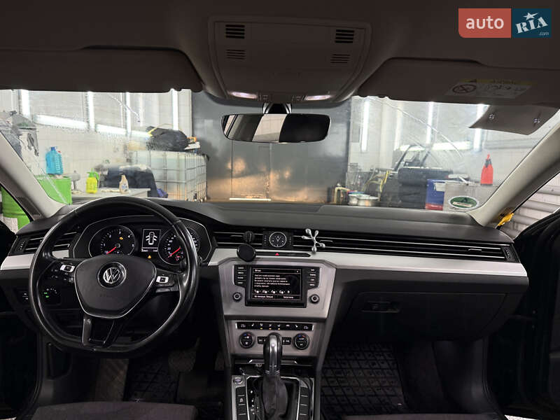 Універсал Volkswagen Passat 2016 в Києві