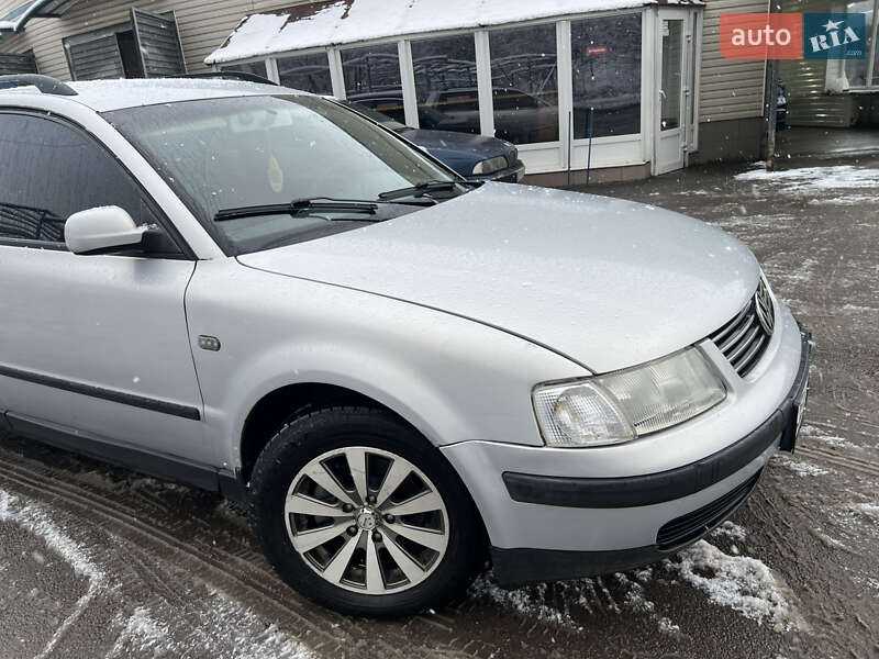Универсал Volkswagen Passat 1999 в Черновцах