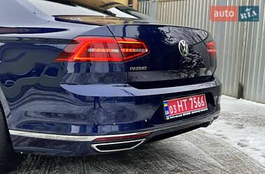 Седан Volkswagen Passat 2019 в Дрогобыче