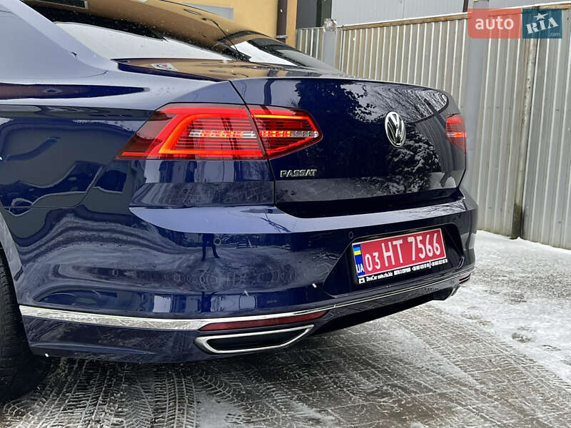 Седан Volkswagen Passat 2019 в Дрогобыче