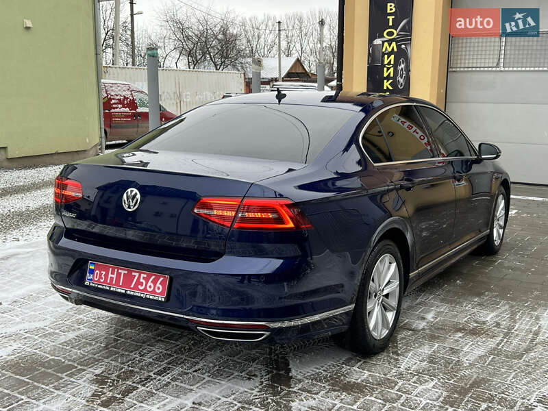 Седан Volkswagen Passat 2019 в Дрогобыче