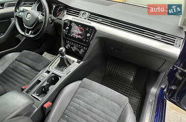 Седан Volkswagen Passat 2019 в Дрогобыче