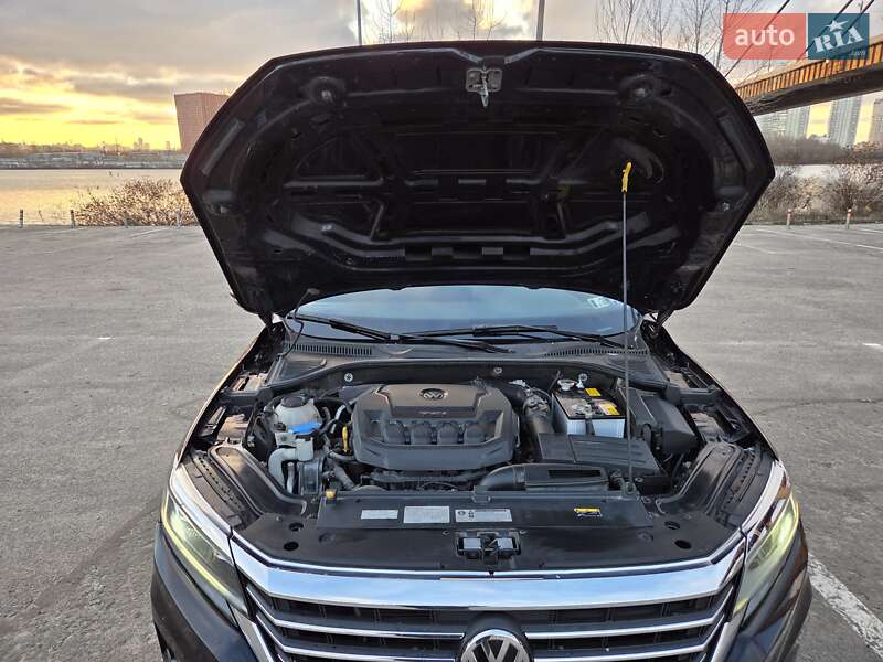 Седан Volkswagen Passat 2020 в Києві
