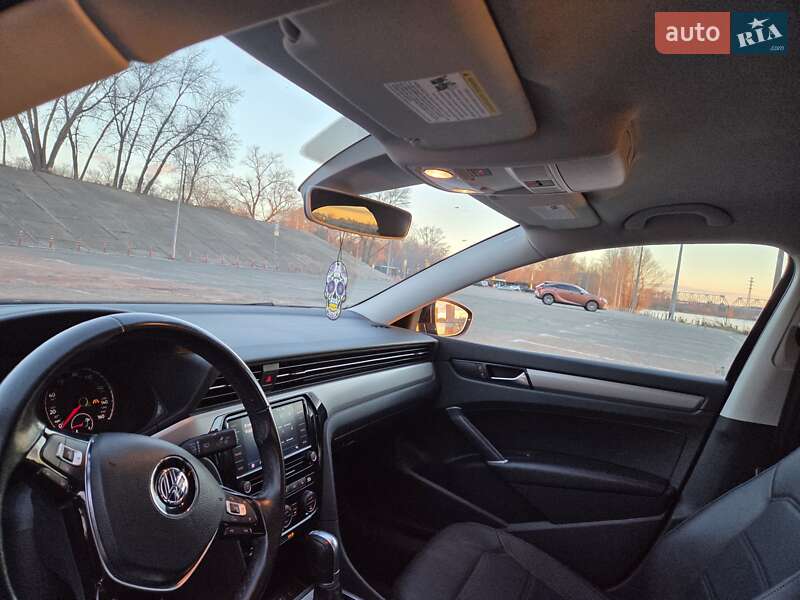 Седан Volkswagen Passat 2020 в Києві