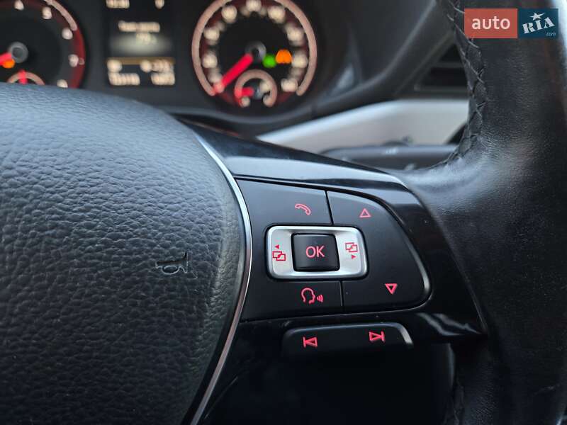 Седан Volkswagen Passat 2020 в Києві