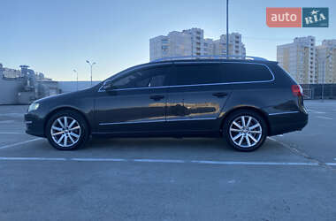 Універсал Volkswagen Passat 2009 в Києві