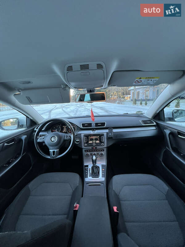Универсал Volkswagen Passat 2014 в Ровно
