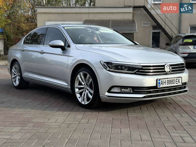 Седан Volkswagen Passat 2015 в Запорожье